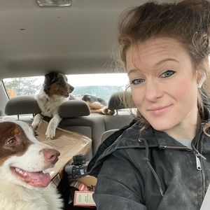 Meet your Posher, Claire